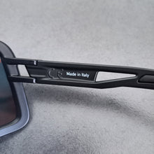 Cargar imagen en el visor de la galería, Salice 022 RW - Black / Gold Mirror