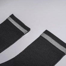Cargar imagen en el visor de la galería, Isadore Gravel / Utility Socks - Dark Grey