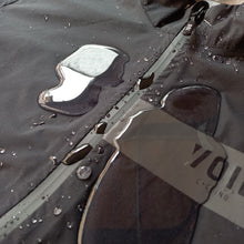 Cargar imagen en el visor de la galería, VOID Rain Jacket - Classic Black