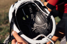 Cargar imagen en el visor de la galería, Isadore x HJC Furion 2.0