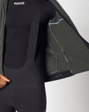 Cargar imagen en el visor de la galería, PEdALED Odyssey Cargo Long Sleeve Jersey - Grey Ink