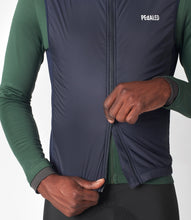 Cargar imagen en el visor de la galería, PEdALED Essential Alpha Insulated Vest - Total Eclipse