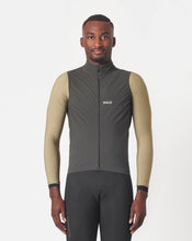 Cargar imagen en el visor de la galería, PEdALED Odyssey Waterproof Vest - Grey Ink