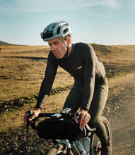 Cargar imagen en el visor de la galería, PEdALED Odyssey Cargo Long Sleeve Jersey - Grey Ink