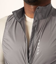 Cargar imagen en el visor de la galería, PEdALED Mirai Windproof Vest - Dark Gull Grey
