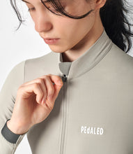 Cargar imagen en el visor de la galería, PEdALED Women&#39;s Essential Long Sleeve Jersey - Laurel Oak
