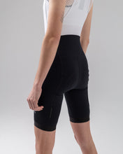 Cargar imagen en el visor de la galería, Isadore Women&#39;s Debut Bib Shorts - Classic Black
