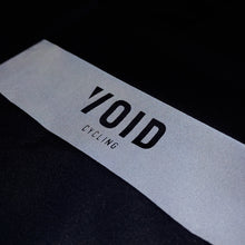Cargar imagen en el visor de la galería, VOID Rain Jacket - Classic Black
